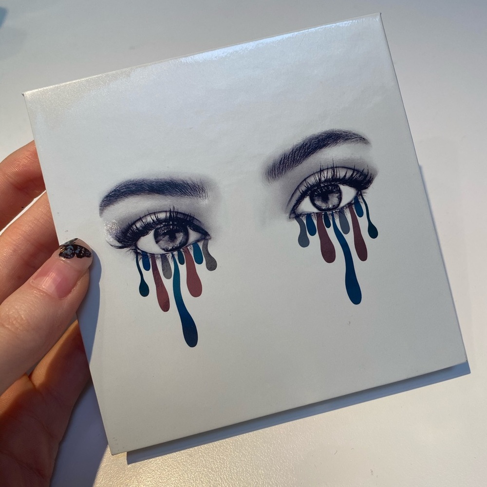 Kylie Cosmetics Blue Honey Eyeshadow Palette